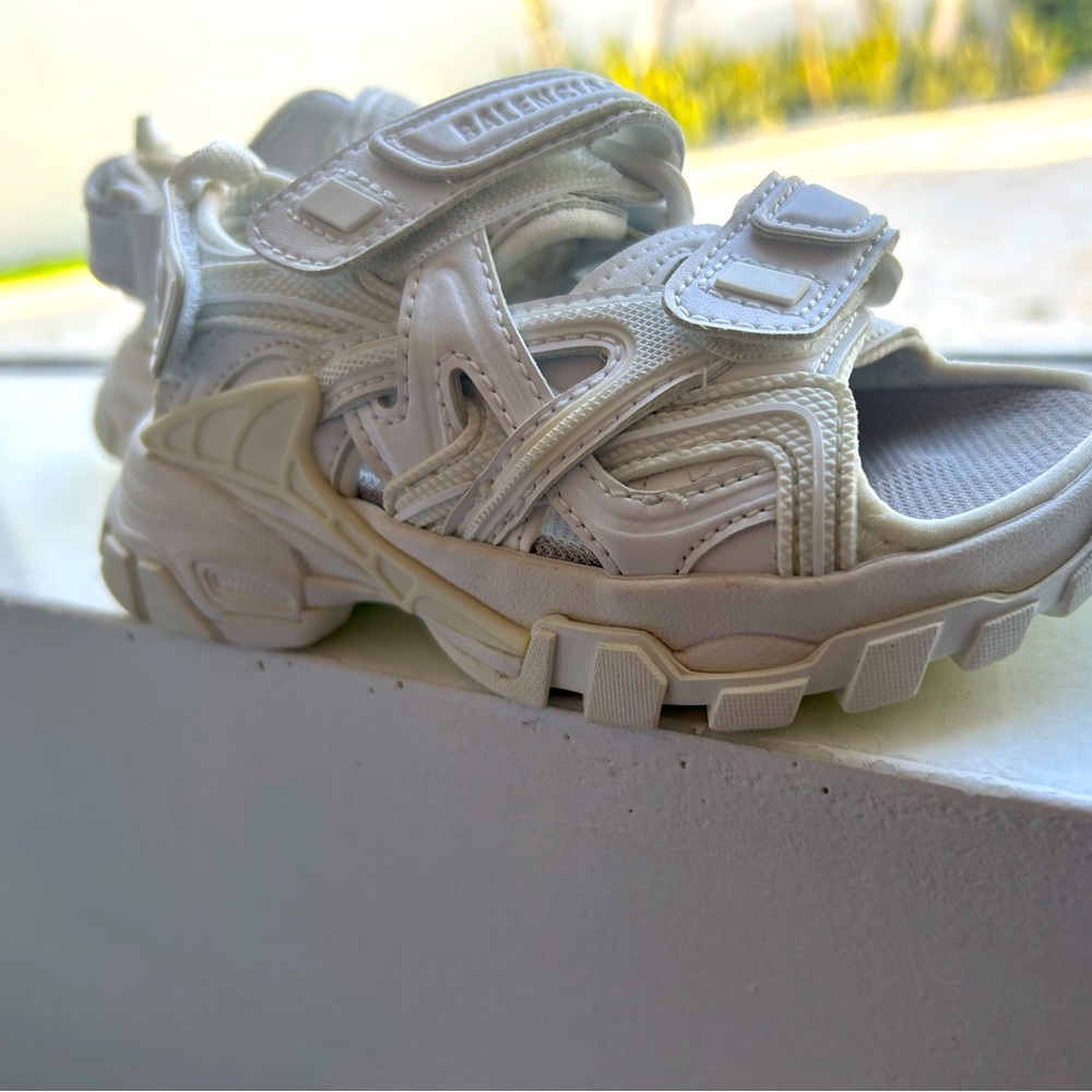 White Balenciaga Boy (unisex) Sandals US size 9.5, EU size 26